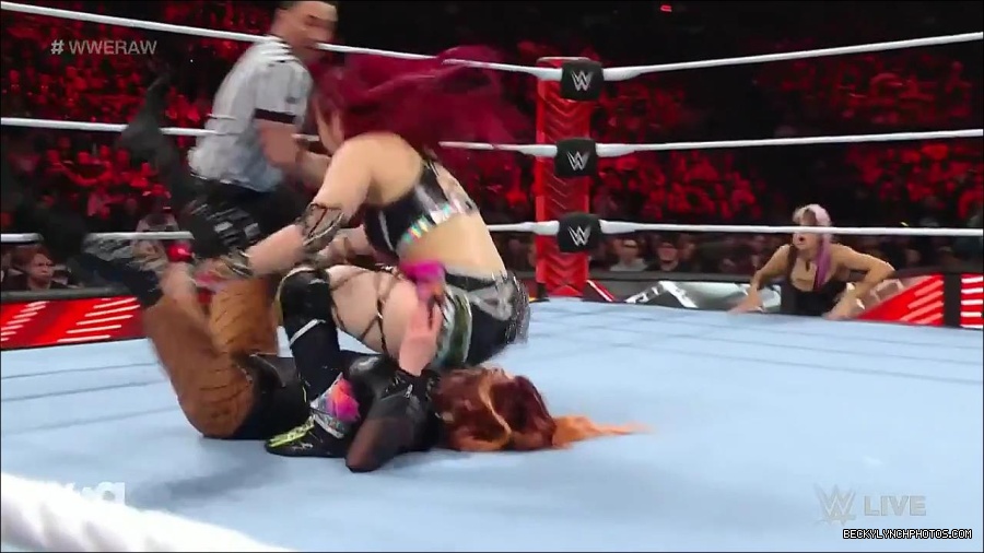 WWE_WrestleMania_Raw_2023_03_27_720p_HDTV_x264-NWCHD_mp4_001069322.jpg