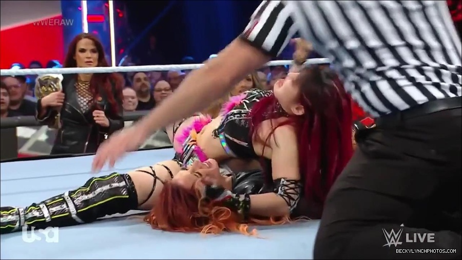 WWE_WrestleMania_Raw_2023_03_27_720p_HDTV_x264-NWCHD_mp4_001074527.jpg