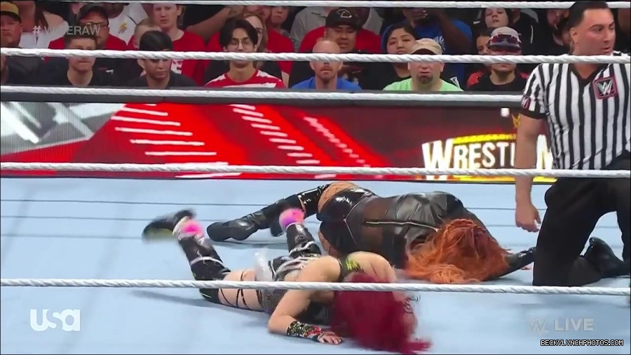 WWE_WrestleMania_Raw_2023_03_27_720p_HDTV_x264-NWCHD_mp4_001076930.jpg