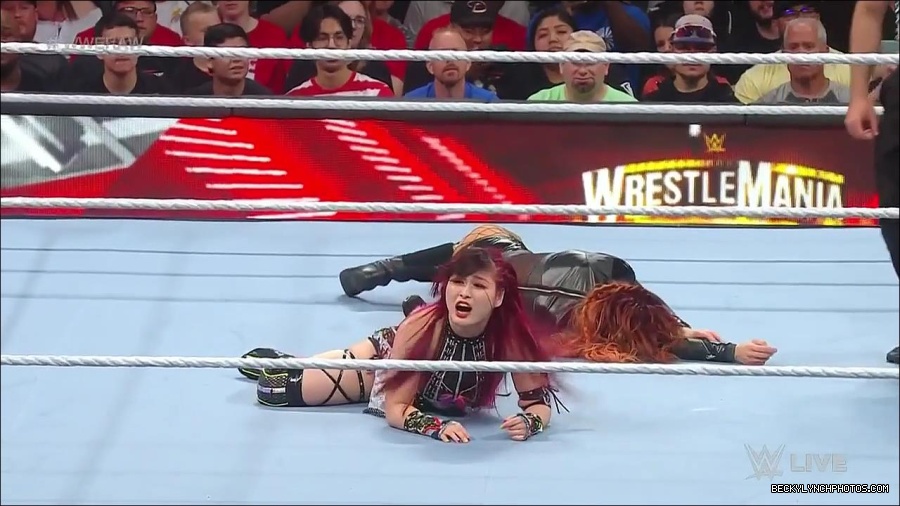 WWE_WrestleMania_Raw_2023_03_27_720p_HDTV_x264-NWCHD_mp4_001077731.jpg