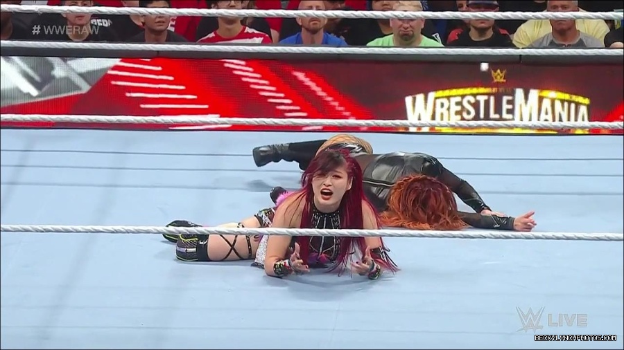 WWE_WrestleMania_Raw_2023_03_27_720p_HDTV_x264-NWCHD_mp4_001078531.jpg
