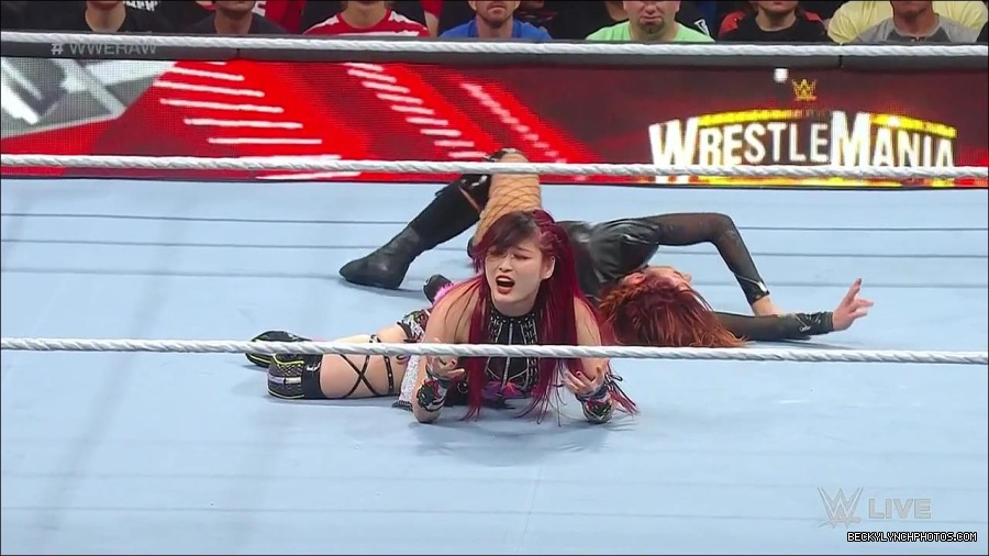 WWE_WrestleMania_Raw_2023_03_27_720p_HDTV_x264-NWCHD_mp4_001079332.jpg