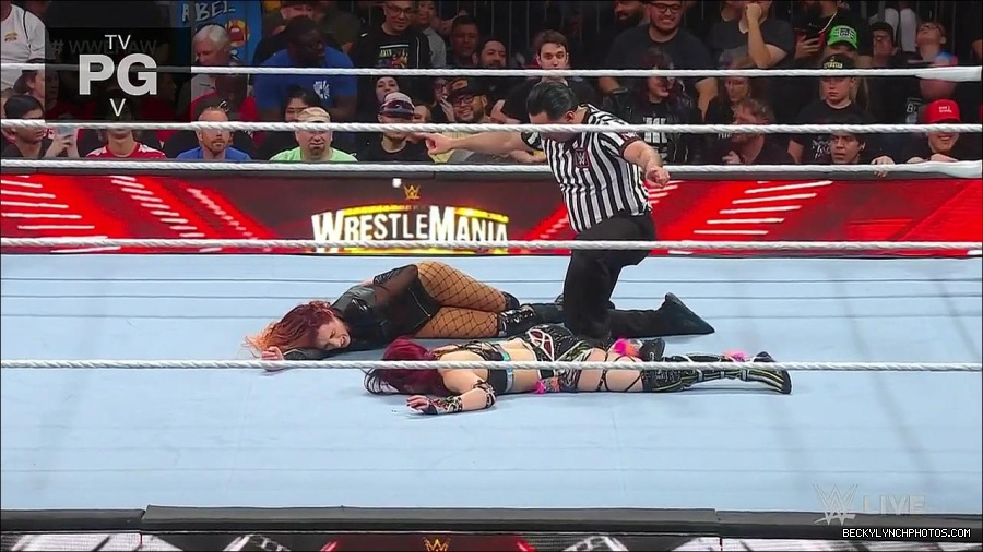 WWE_WrestleMania_Raw_2023_03_27_720p_HDTV_x264-NWCHD_mp4_001098952.jpg