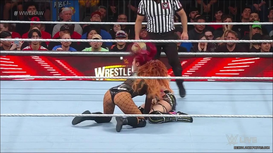 WWE_WrestleMania_Raw_2023_03_27_720p_HDTV_x264-NWCHD_mp4_001119373.jpg