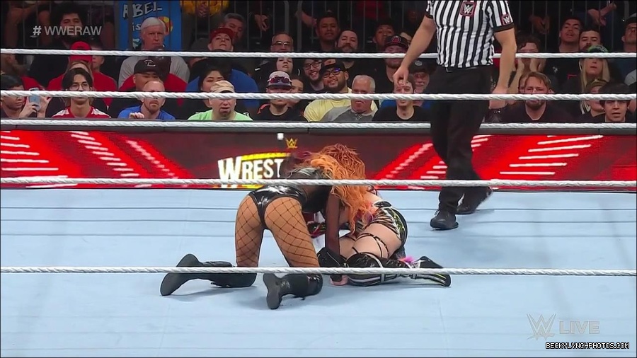 WWE_WrestleMania_Raw_2023_03_27_720p_HDTV_x264-NWCHD_mp4_001120173.jpg