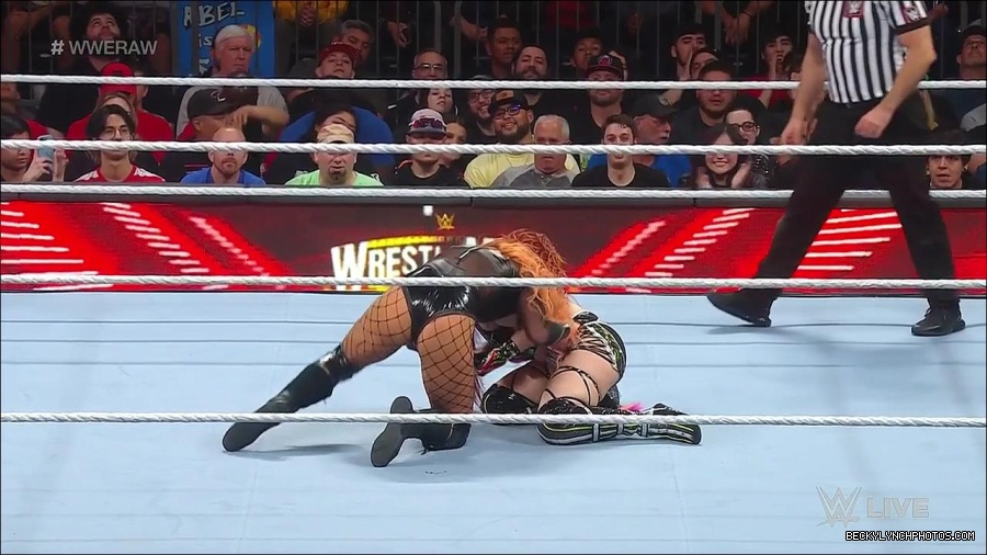 WWE_WrestleMania_Raw_2023_03_27_720p_HDTV_x264-NWCHD_mp4_001120974.jpg