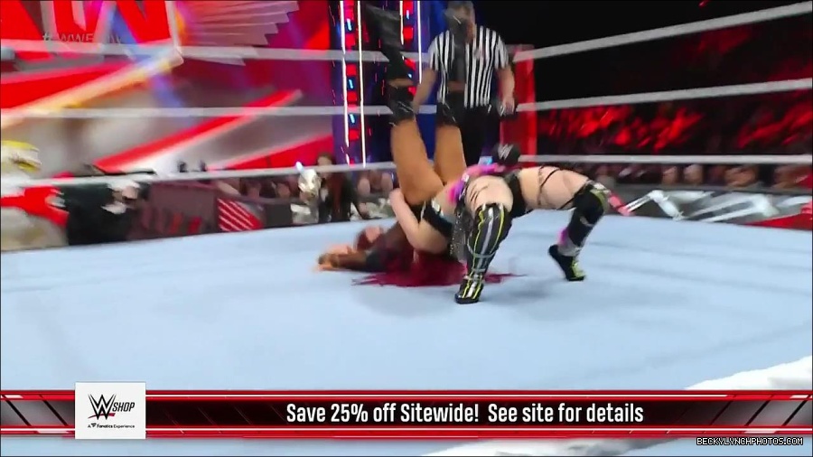 WWE_WrestleMania_Raw_2023_03_27_720p_HDTV_x264-NWCHD_mp4_001138125.jpg