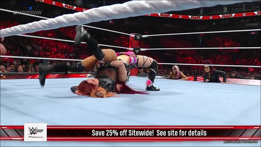 WWE_WrestleMania_Raw_2023_03_27_720p_HDTV_x264-NWCHD_mp4_001138525.jpg