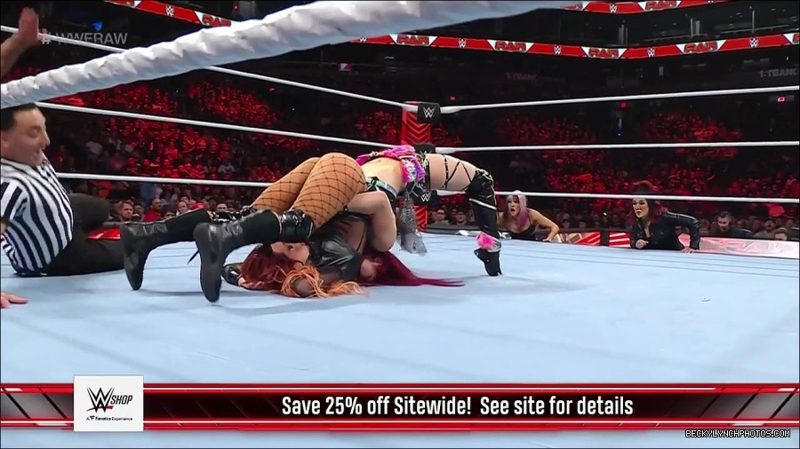 WWE_WrestleMania_Raw_2023_03_27_720p_HDTV_x264-NWCHD_mp4_001138925.jpg