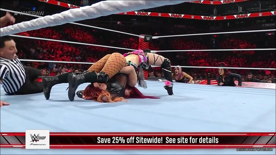 WWE_WrestleMania_Raw_2023_03_27_720p_HDTV_x264-NWCHD_mp4_001138992.jpg