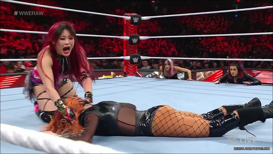 WWE_WrestleMania_Raw_2023_03_27_720p_HDTV_x264-NWCHD_mp4_001157010.jpg