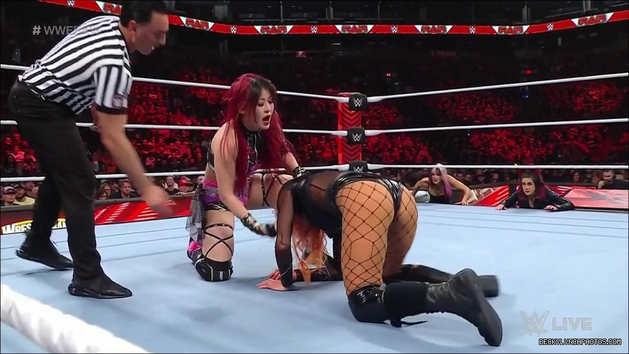 WWE_WrestleMania_Raw_2023_03_27_720p_HDTV_x264-NWCHD_mp4_001158612.jpg