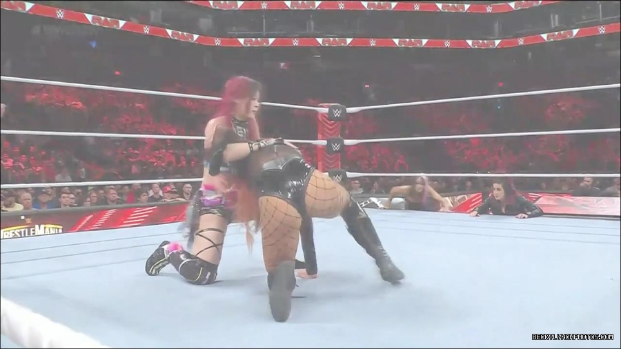 WWE_WrestleMania_Raw_2023_03_27_720p_HDTV_x264-NWCHD_mp4_001160147.jpg