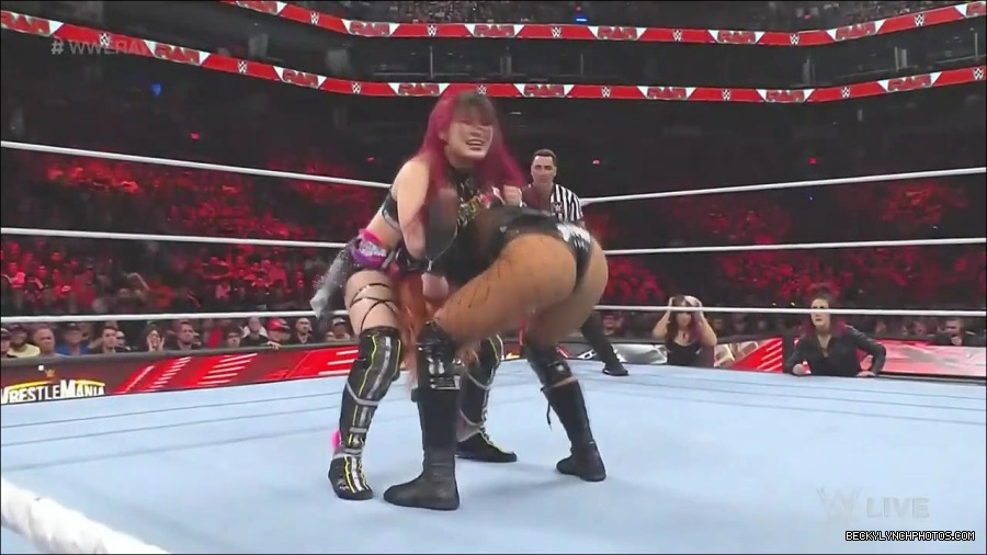 WWE_WrestleMania_Raw_2023_03_27_720p_HDTV_x264-NWCHD_mp4_001165018.jpg