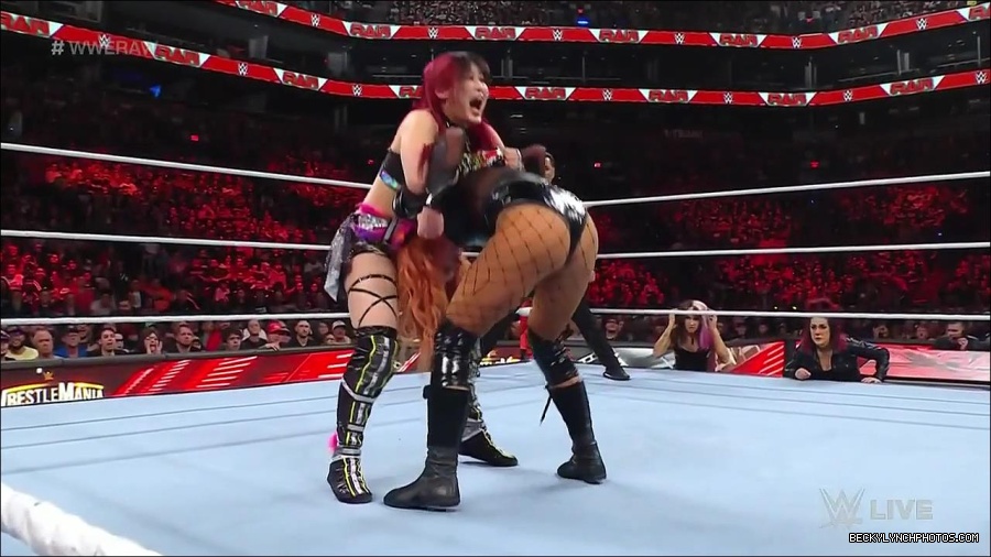 WWE_WrestleMania_Raw_2023_03_27_720p_HDTV_x264-NWCHD_mp4_001165352.jpg