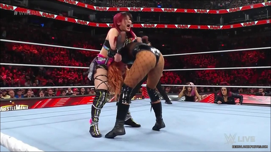 WWE_WrestleMania_Raw_2023_03_27_720p_HDTV_x264-NWCHD_mp4_001165419.jpg
