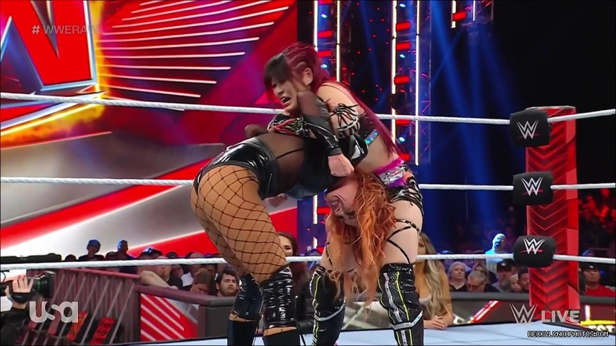 WWE_WrestleMania_Raw_2023_03_27_720p_HDTV_x264-NWCHD_mp4_001166219.jpg