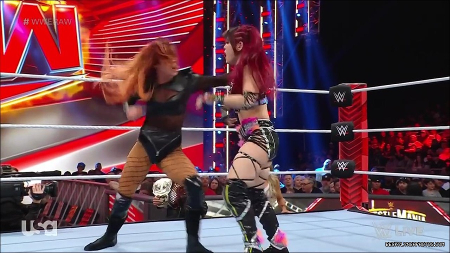 WWE_WrestleMania_Raw_2023_03_27_720p_HDTV_x264-NWCHD_mp4_001168155.jpg