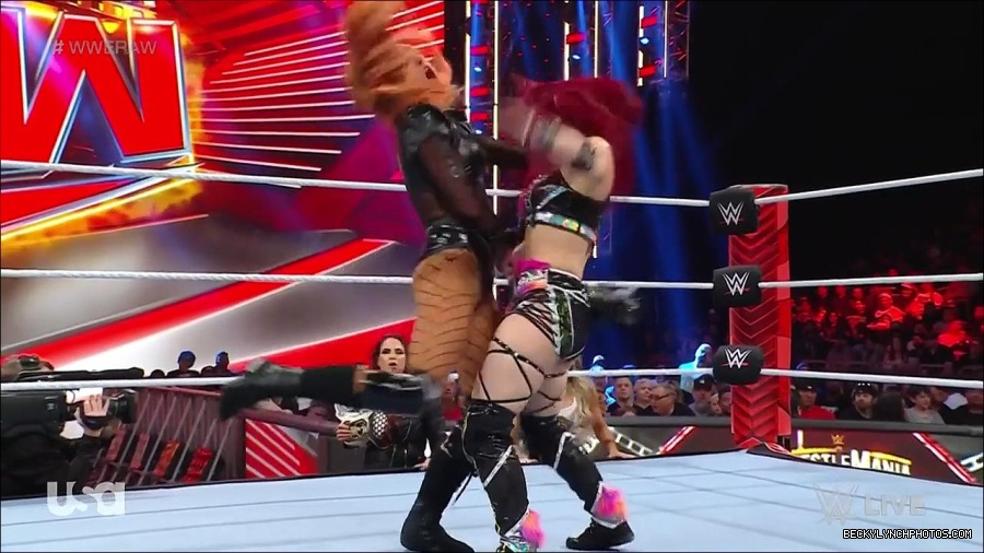 WWE_WrestleMania_Raw_2023_03_27_720p_HDTV_x264-NWCHD_mp4_001168555.jpg