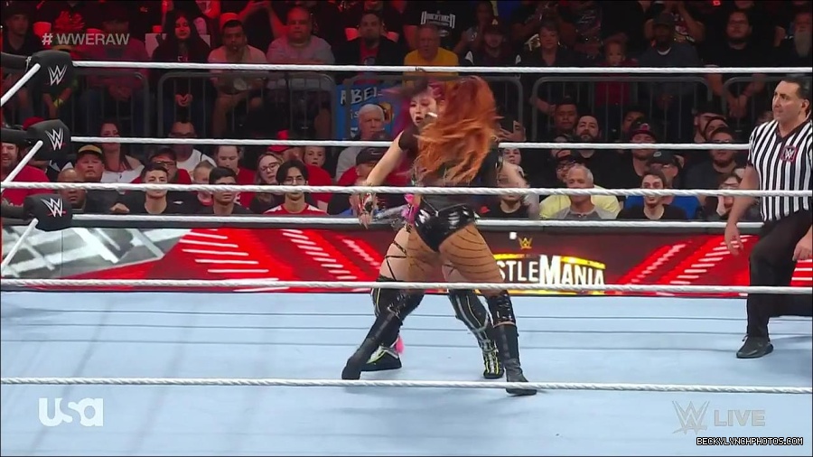 WWE_WrestleMania_Raw_2023_03_27_720p_HDTV_x264-NWCHD_mp4_001169022.jpg