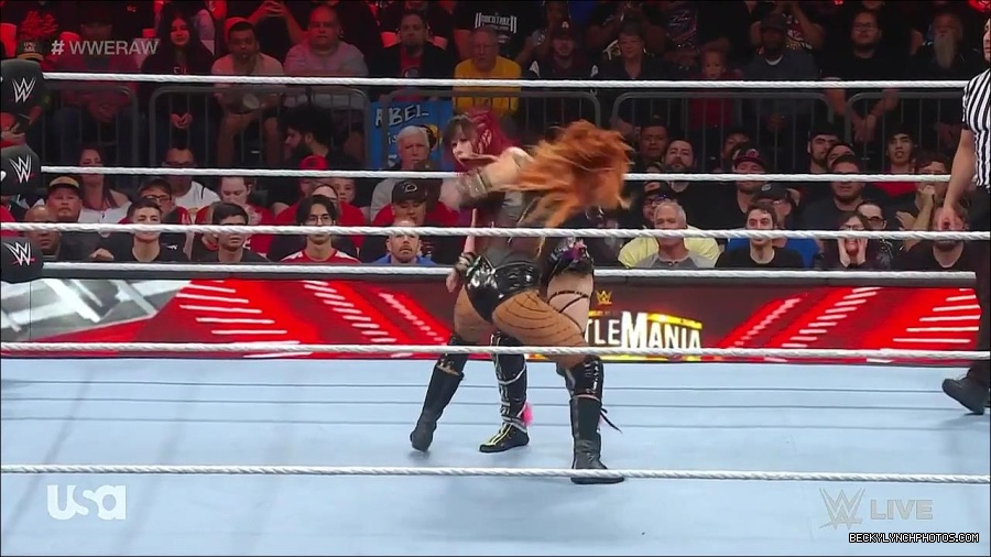 WWE_WrestleMania_Raw_2023_03_27_720p_HDTV_x264-NWCHD_mp4_001169756.jpg