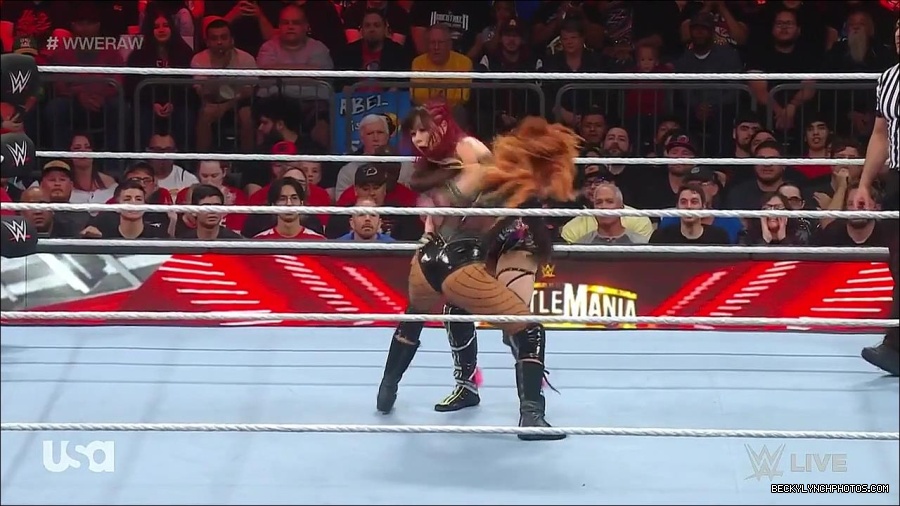 WWE_WrestleMania_Raw_2023_03_27_720p_HDTV_x264-NWCHD_mp4_001169823.jpg