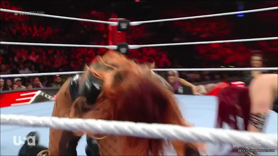 WWE_WrestleMania_Raw_2023_03_27_720p_HDTV_x264-NWCHD_mp4_001175028.jpg