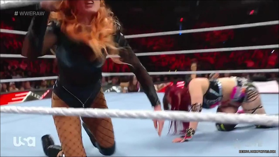 WWE_WrestleMania_Raw_2023_03_27_720p_HDTV_x264-NWCHD_mp4_001175362.jpg