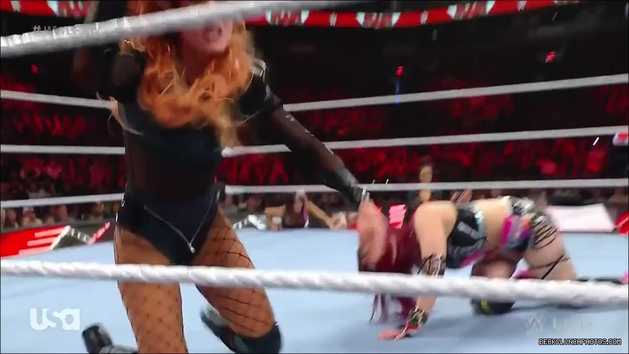 WWE_WrestleMania_Raw_2023_03_27_720p_HDTV_x264-NWCHD_mp4_001175429.jpg