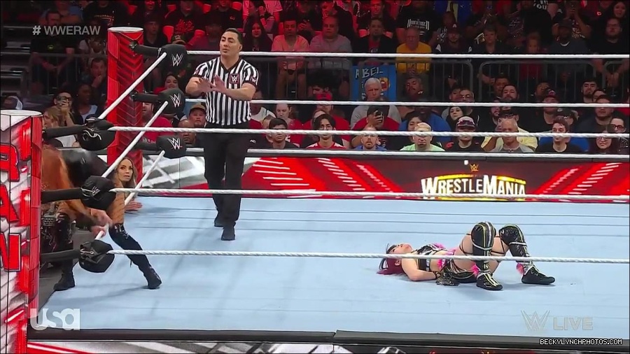 WWE_WrestleMania_Raw_2023_03_27_720p_HDTV_x264-NWCHD_mp4_001177831.jpg