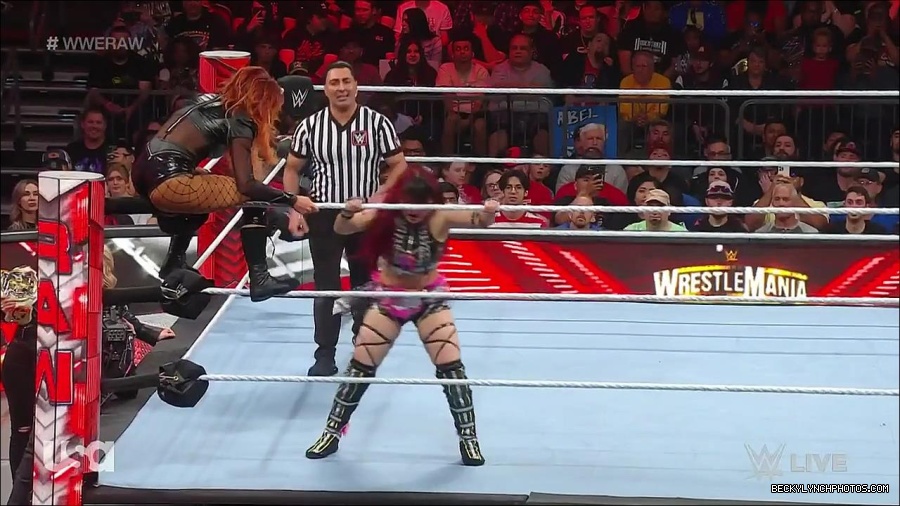 WWE_WrestleMania_Raw_2023_03_27_720p_HDTV_x264-NWCHD_mp4_001191778.jpg