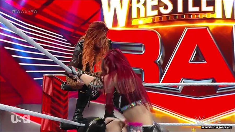 WWE_WrestleMania_Raw_2023_03_27_720p_HDTV_x264-NWCHD_mp4_001193046.jpg