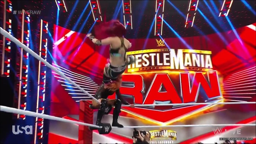 WWE_WrestleMania_Raw_2023_03_27_720p_HDTV_x264-NWCHD_mp4_001194581.jpg