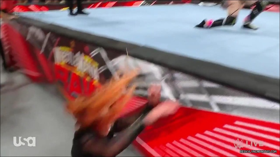 WWE_WrestleMania_Raw_2023_03_27_720p_HDTV_x264-NWCHD_mp4_001196983.jpg
