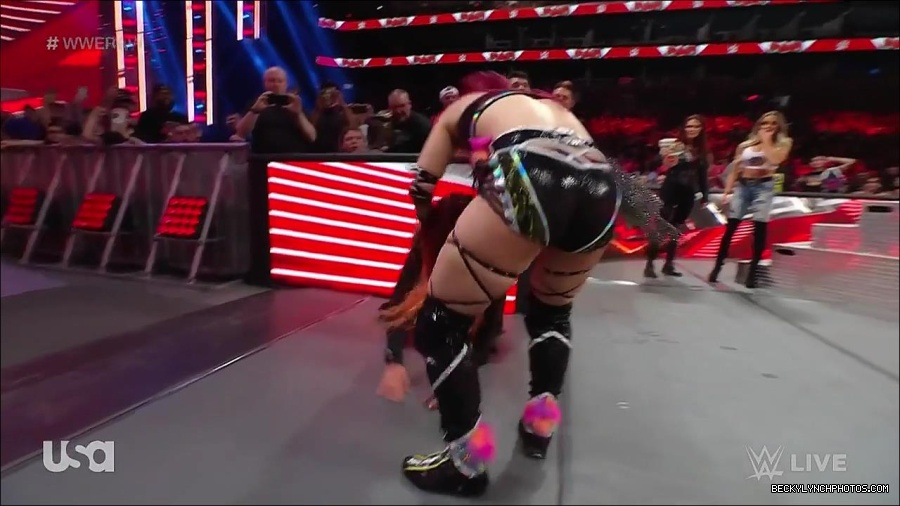 WWE_WrestleMania_Raw_2023_03_27_720p_HDTV_x264-NWCHD_mp4_001211398.jpg