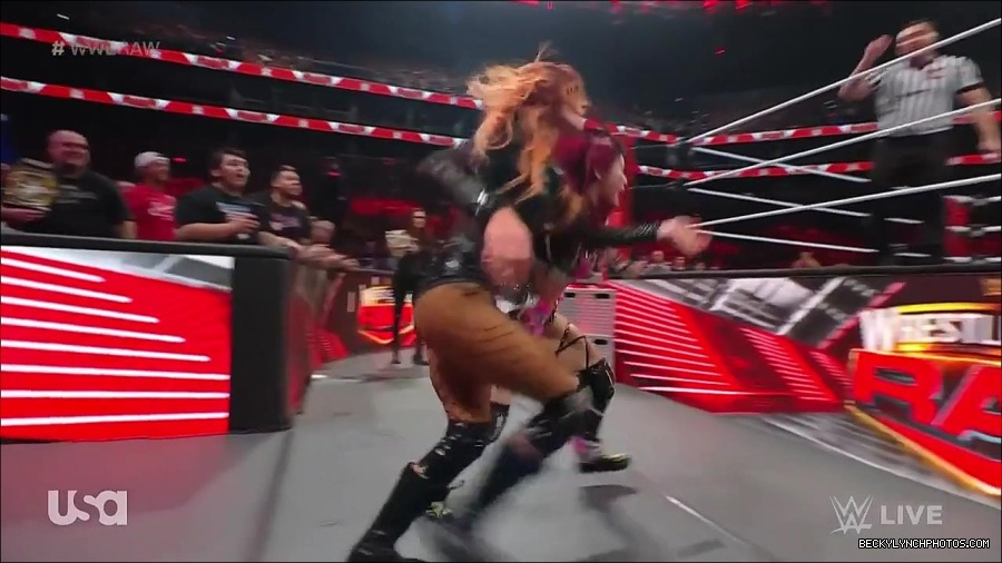 WWE_WrestleMania_Raw_2023_03_27_720p_HDTV_x264-NWCHD_mp4_001212666.jpg