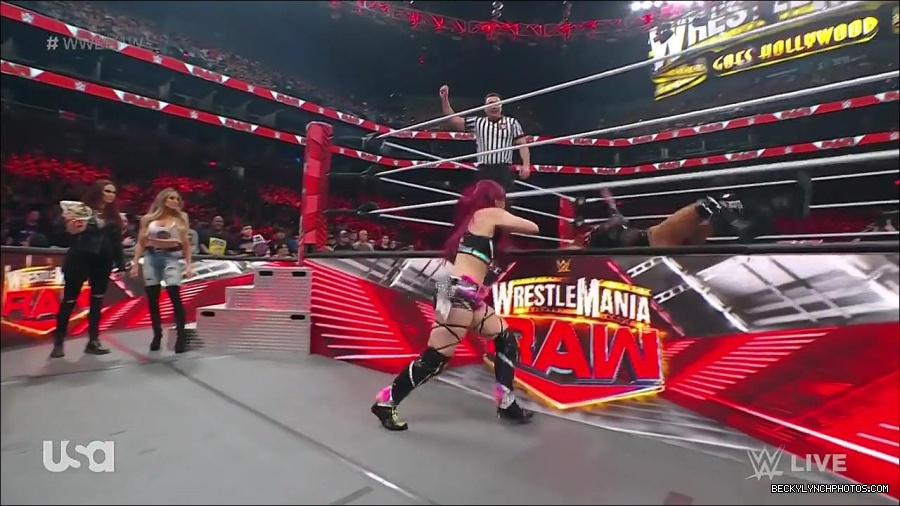 WWE_WrestleMania_Raw_2023_03_27_720p_HDTV_x264-NWCHD_mp4_001213800.jpg