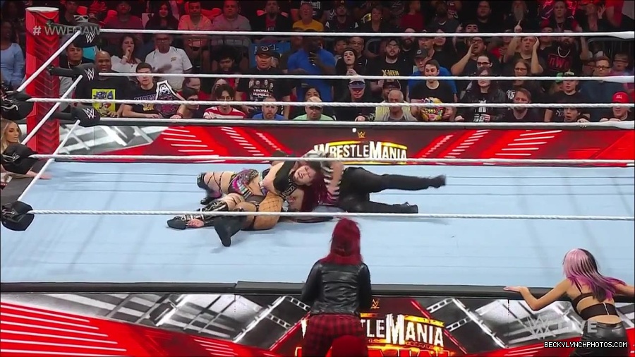 WWE_WrestleMania_Raw_2023_03_27_720p_HDTV_x264-NWCHD_mp4_001217070.jpg