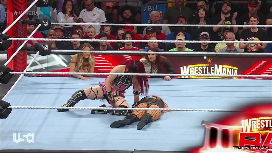 WWE_WrestleMania_Raw_2023_03_27_720p_HDTV_x264-NWCHD_mp4_001233019.jpg