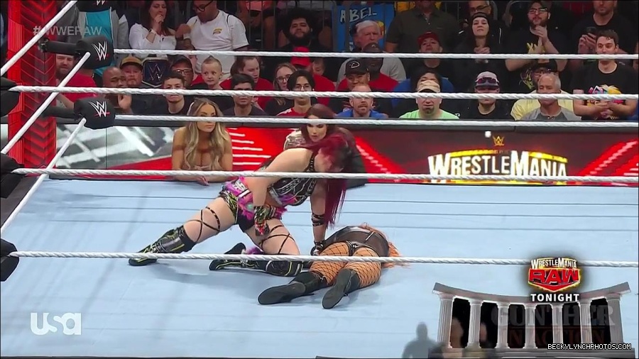 WWE_WrestleMania_Raw_2023_03_27_720p_HDTV_x264-NWCHD_mp4_001233420.jpg