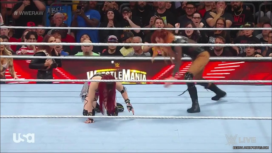WWE_WrestleMania_Raw_2023_03_27_720p_HDTV_x264-NWCHD_mp4_001248235.jpg