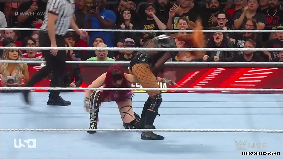 WWE_WrestleMania_Raw_2023_03_27_720p_HDTV_x264-NWCHD_mp4_001249436.jpg