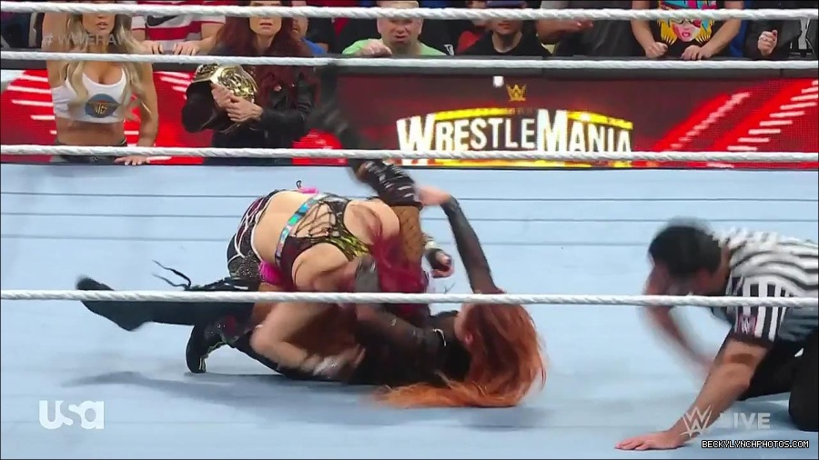 WWE_WrestleMania_Raw_2023_03_27_720p_HDTV_x264-NWCHD_mp4_001252639.jpg