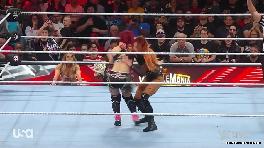WWE_WrestleMania_Raw_2023_03_27_720p_HDTV_x264-NWCHD_mp4_001257844.jpg