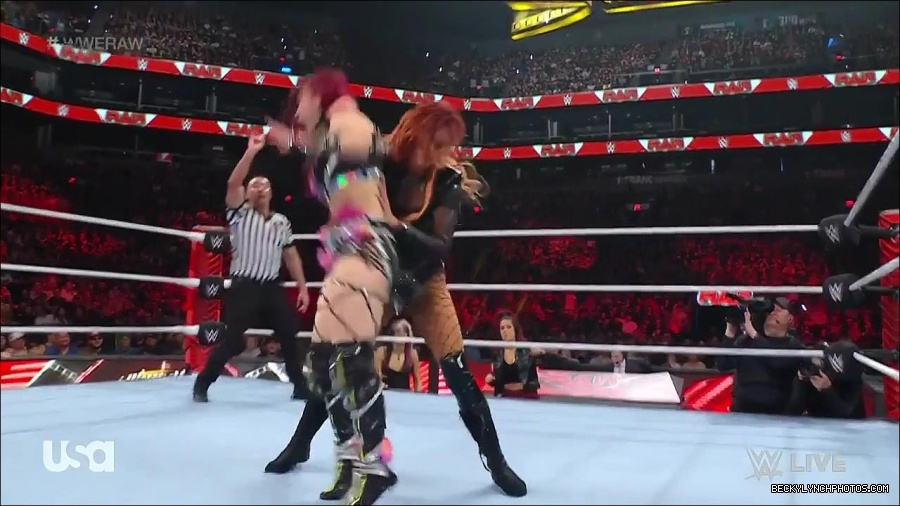 WWE_WrestleMania_Raw_2023_03_27_720p_HDTV_x264-NWCHD_mp4_001258645.jpg