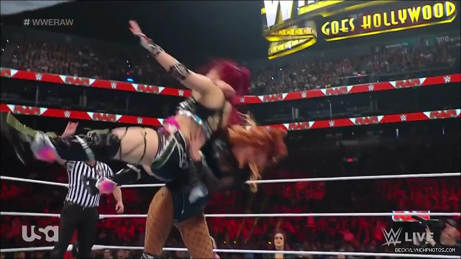 WWE_WrestleMania_Raw_2023_03_27_720p_HDTV_x264-NWCHD_mp4_001259045.jpg