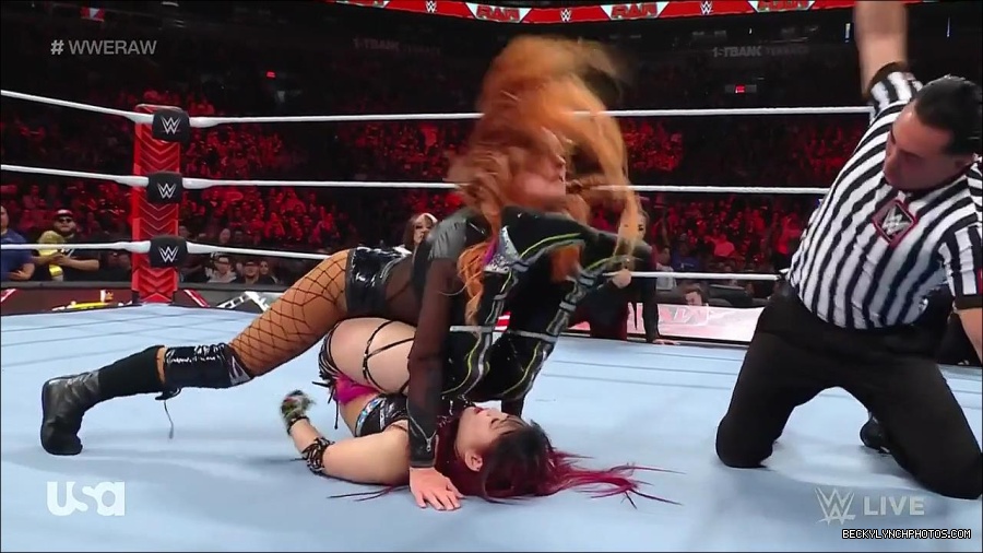 WWE_WrestleMania_Raw_2023_03_27_720p_HDTV_x264-NWCHD_mp4_001263049.jpg