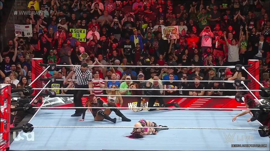 WWE_WrestleMania_Raw_2023_03_27_720p_HDTV_x264-NWCHD_mp4_001271858.jpg