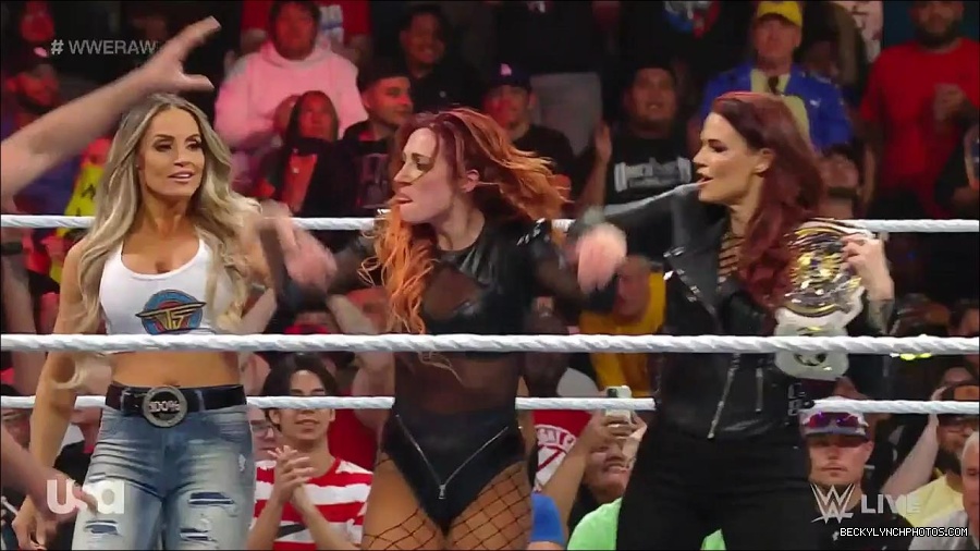 WWE_WrestleMania_Raw_2023_03_27_720p_HDTV_x264-NWCHD_mp4_001278265.jpg