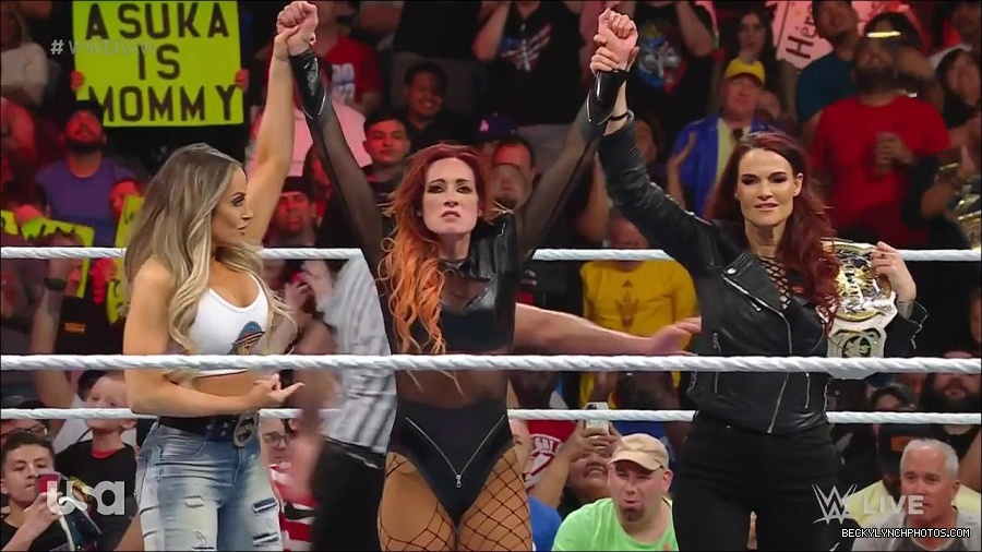WWE_WrestleMania_Raw_2023_03_27_720p_HDTV_x264-NWCHD_mp4_001280267.jpg